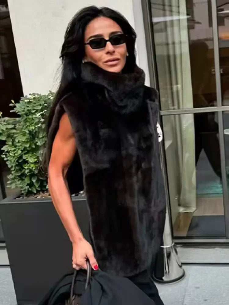 ווסט וינטג'-Ava